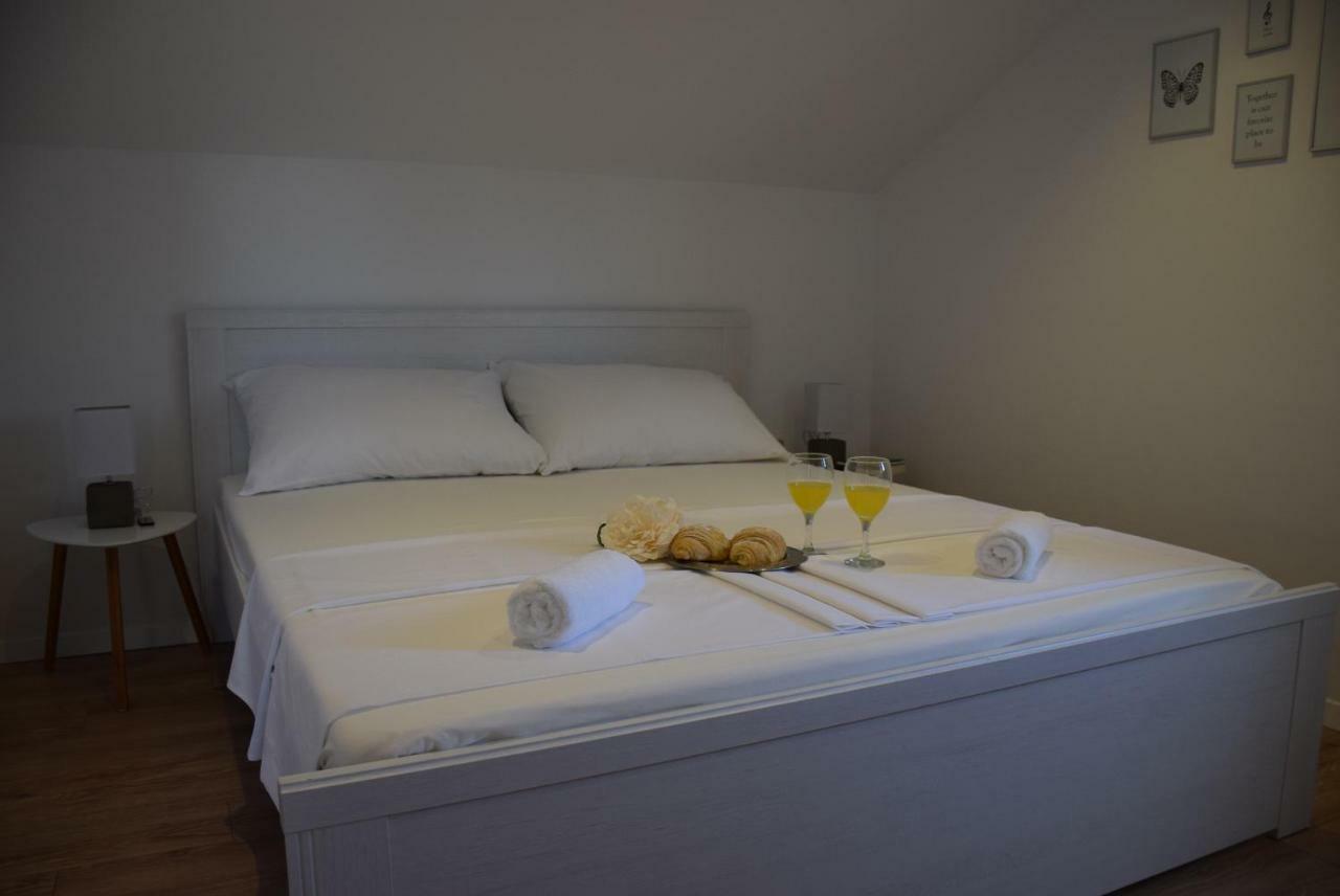 Apartments Zelic โวดีเซ ภายนอก รูปภาพ